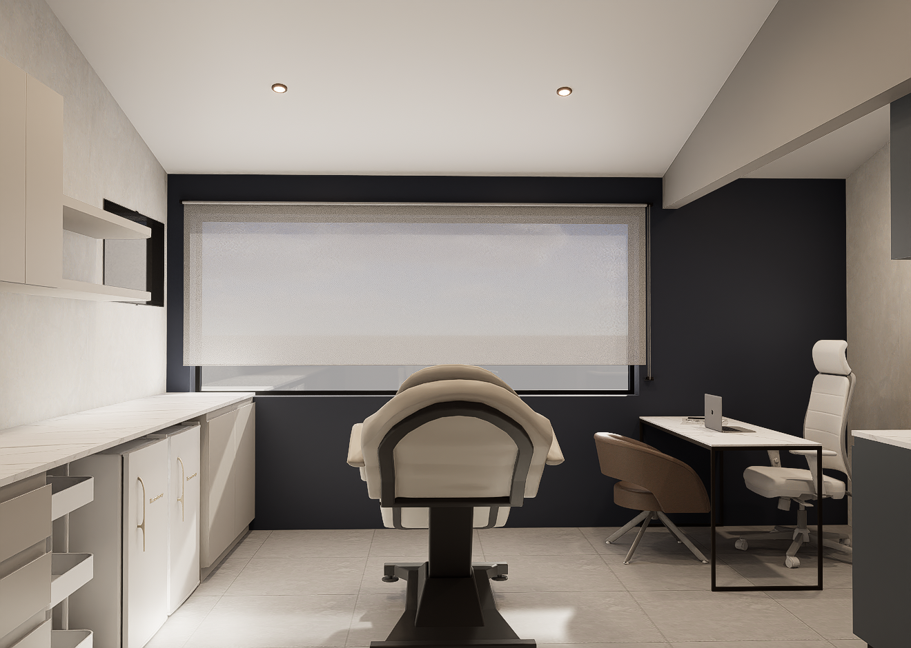 Consultorio con sillón reclinable y escritorio junto a la ventana — Up Clinic